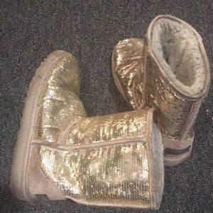 Gold Sparkel Ugg Boots🥰